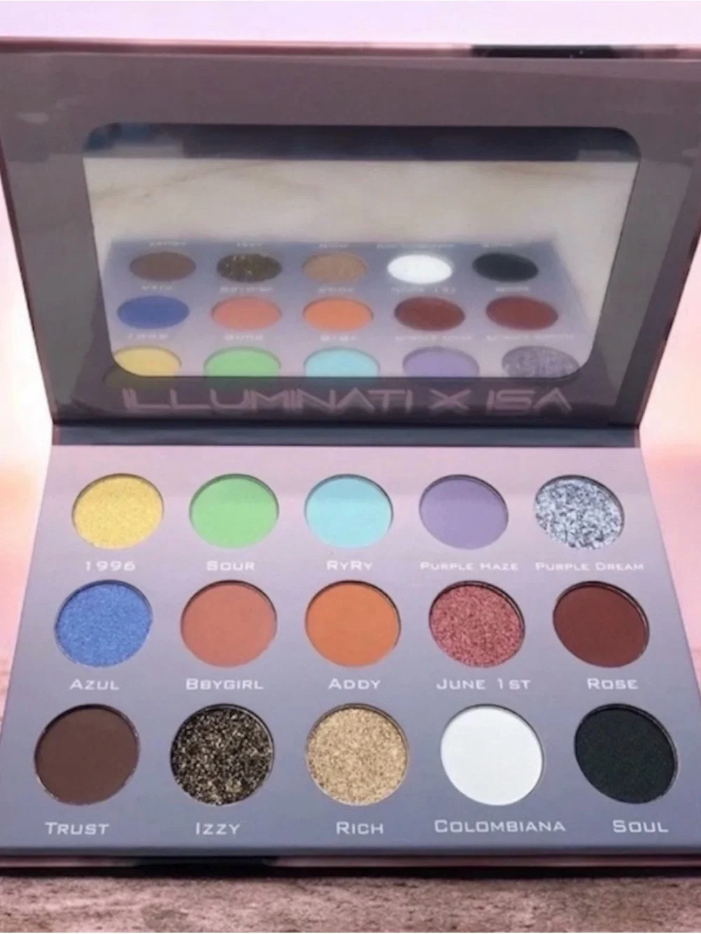 Iluminati x ISA Eyeshadow Palette by Isabel Bedoya - 🆕 sealed